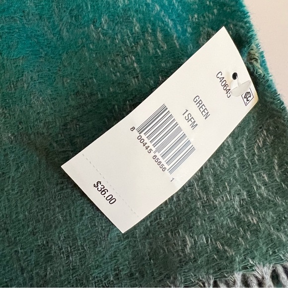 CEJON-3 for $30-of 1-Brushed Acrylic Oblong Scarves-Made in Italy-NWT - Picture 3 of 6